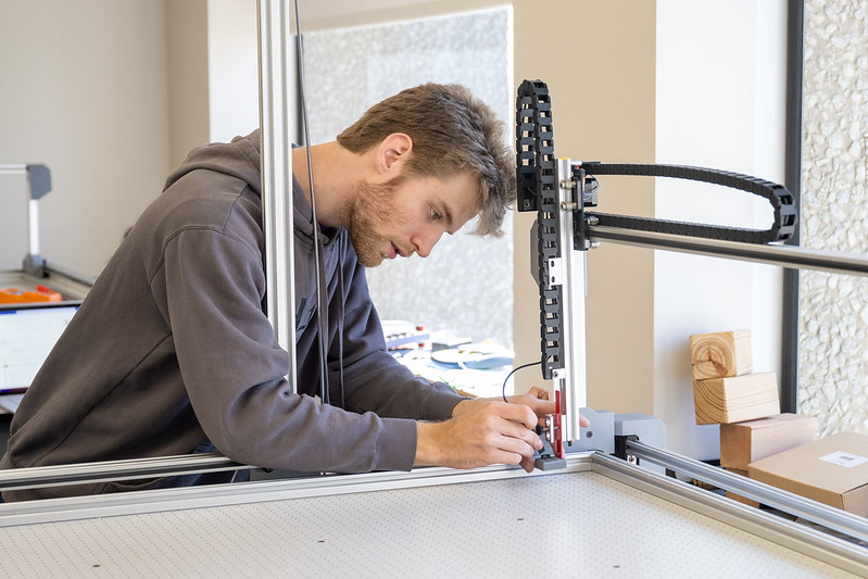 Dallas College student using a state of the art tool in the classroom